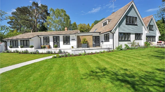 FOLIO 1_Real Estate Agent_listing img1